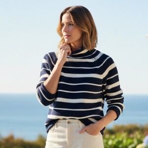 LL Bean Womens Coastal Classic Preppy Turtleneck Sweater Sz M Elevated Casual